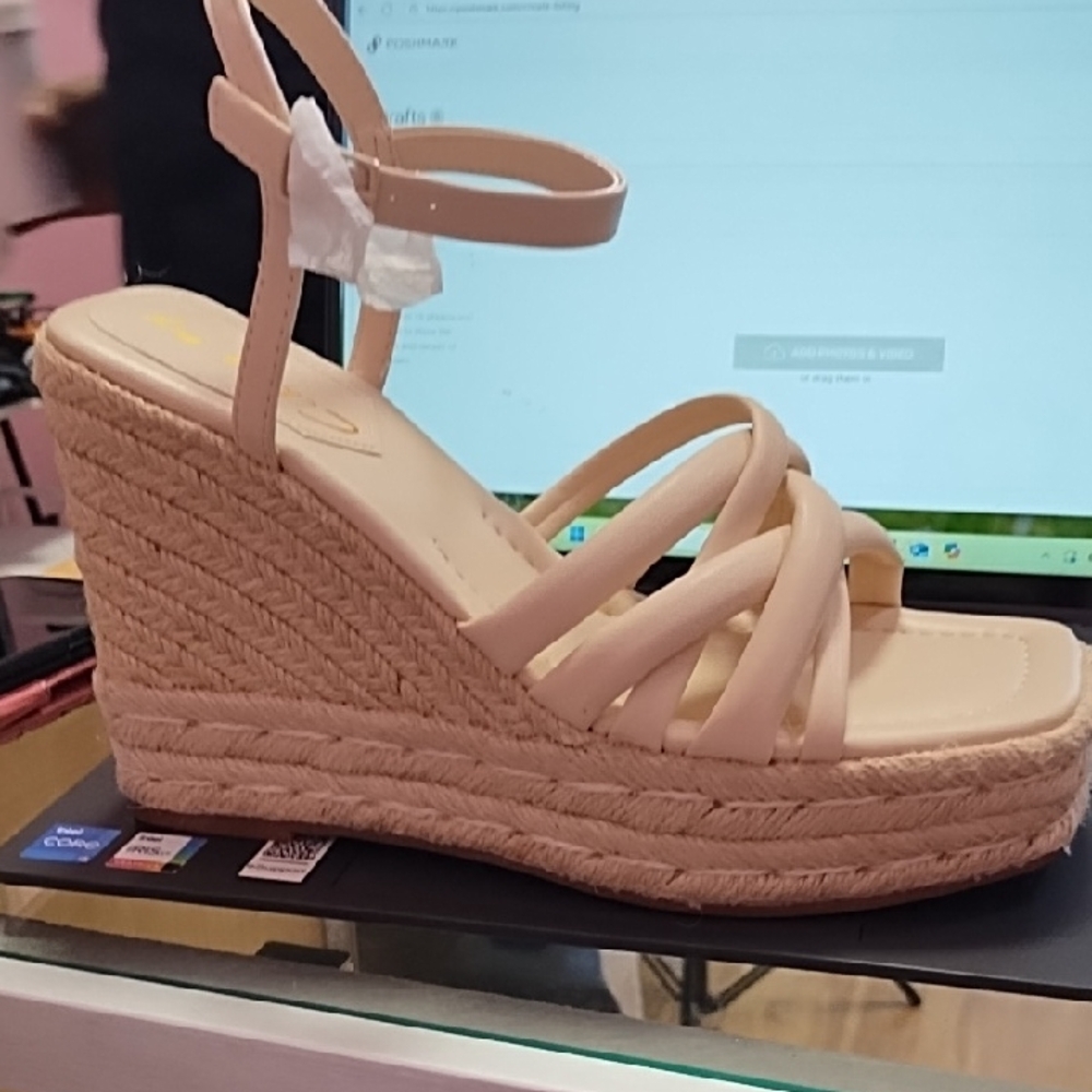 Circus by Sam Edelman Beige Wedge Sandals